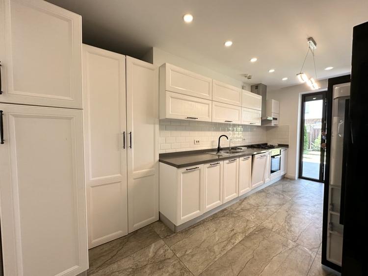 OXFORD GARDENS | VILA COMPLET RENOVATA |  VEDERE SPRE PADURE - 6