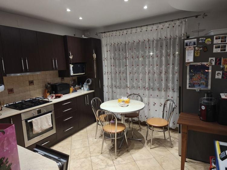 Vand casa cu teren - 4