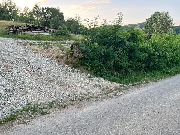 Vand teren intravilan loc.Hartagani HD - 10