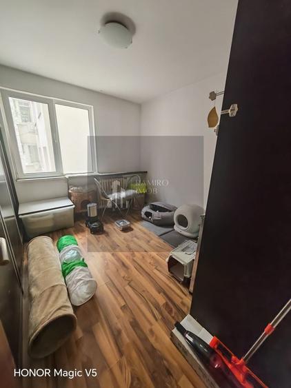 Apartament 3 camere decomandat An 1982 Anvelopat Etaj 1 Titan - 2