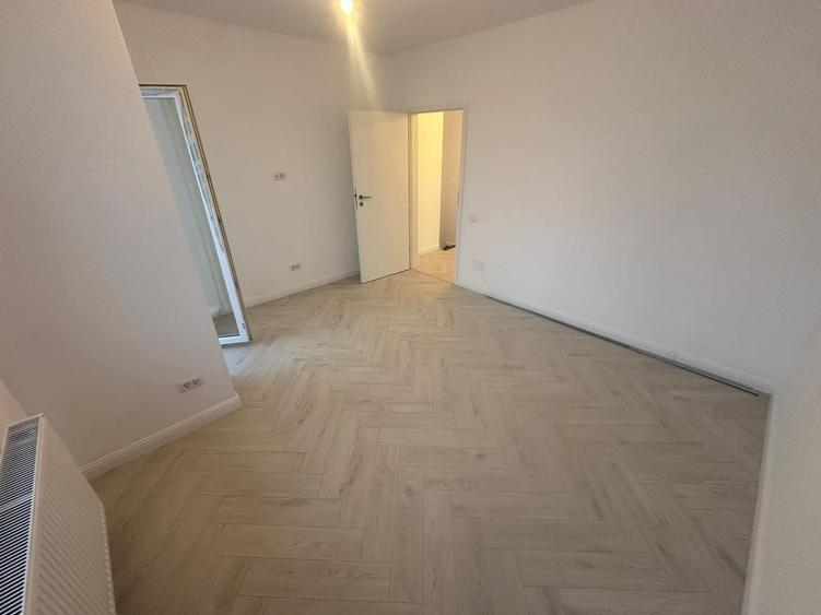 CASA INSIRUITA RIVIERA PARK, PARTIAL MOBILATA, CURTE 150 MP, COMIS 0% - 4