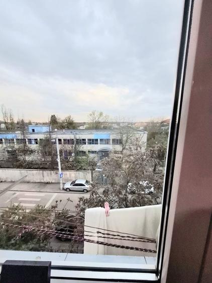 Vand garsoniera pe strada Tunsu Petre nr 9 fata in fata cu gradinita - 4