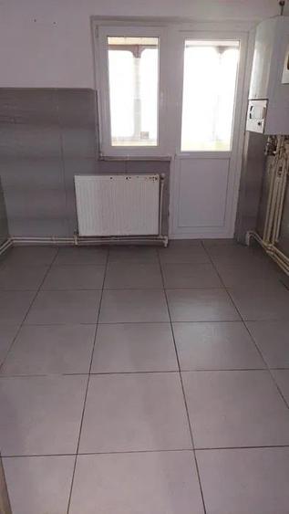 Ap 3 cam conf 1 Scolilor 71 mp parter cu balcon - 5