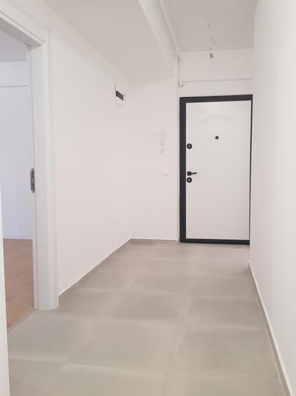 Vanzare apartament unicat, 2 camere, 2 bai, centrala proprie, sector 4 Hornbach - 1