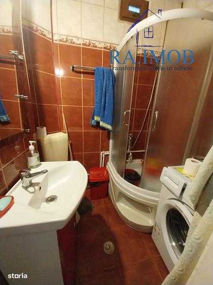 Casa 5 camere Zona Ultracentral Ploiesti (Hale Centrale) 149000 euro - 2
