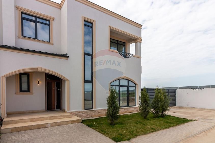 Casă / Vilă de lux cu 5 camere de vânzare în zona Sud/Com.Berceni/ - 2