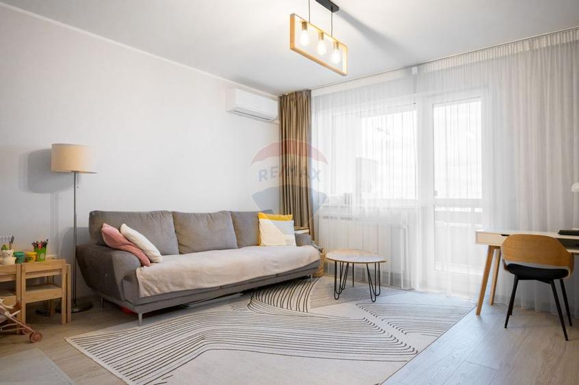 Apartament cu 2 camere,  2 băi și parcare subterană în Tractorul - 1