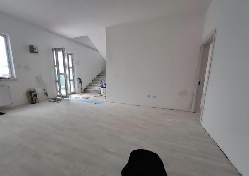 Pantelimon Ilfov,p+1,casa 5 camere,3 bai,dressing,334mp,comision 0% - 9