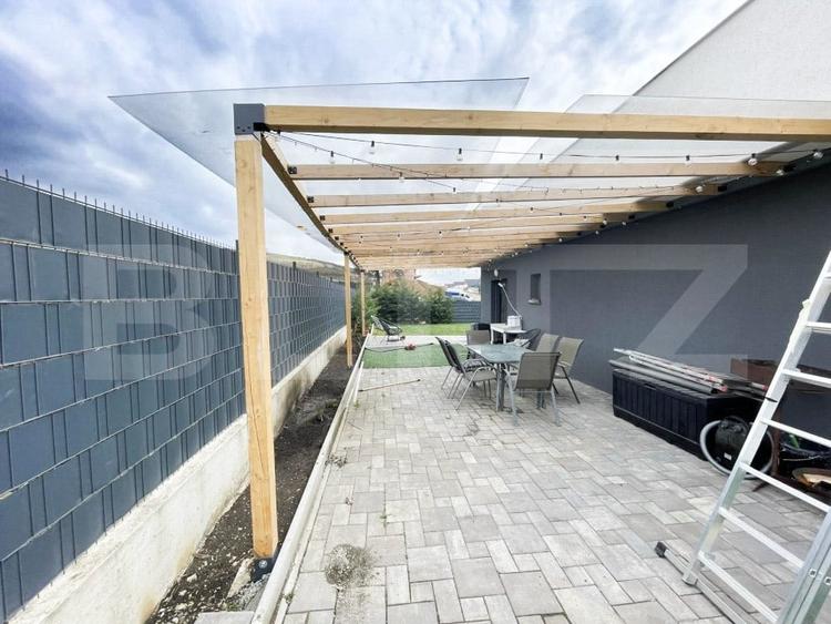 Casa ultra finisata - mobilata - piscina infinity - 16