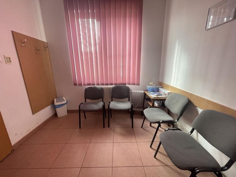 Casa de vanzare cu teren 572 mp si front generos 21 ml - 10