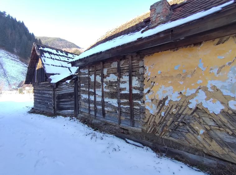 Teren intravilan cu 2 case traditionale in Sibiu Rau Sadului - 5