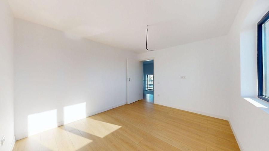 CASA DE LANGA PADURE, Clinceni str. Mierlei 73J - 10