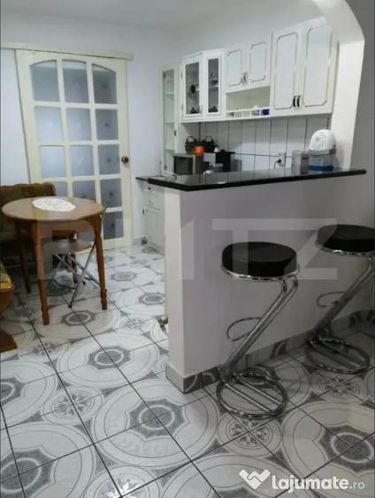 Apartament cu 3 camere decomandat în Central