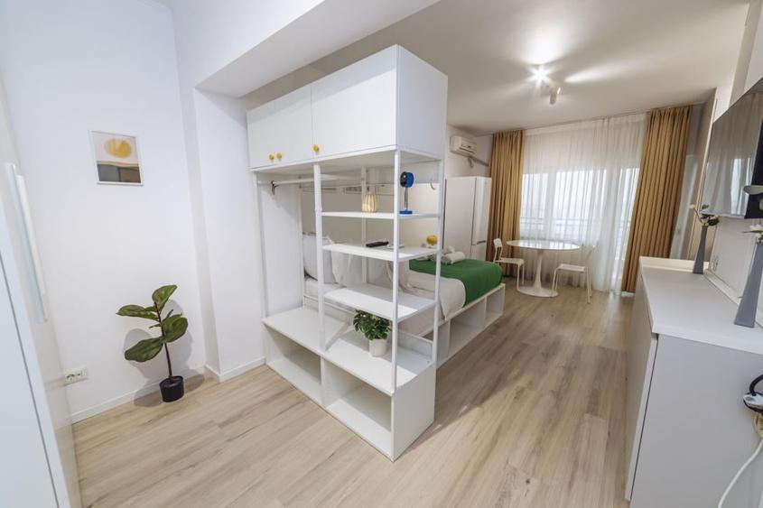 Garsoniera spatioasa/Prelungirea Ghencea/Loc de parcare - 1