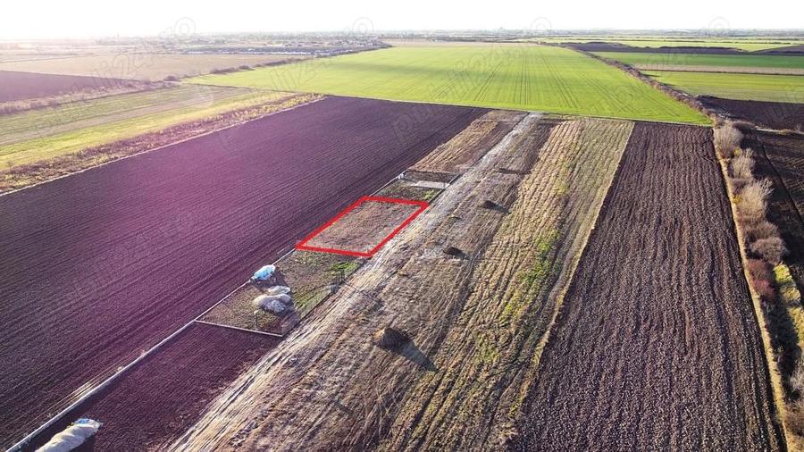 Teren intravilan 743 mp la intrarea in Odoreu - 4