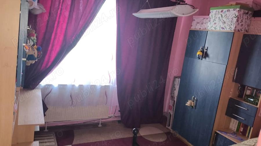 Apartament cu 5 camere decomandat în Central