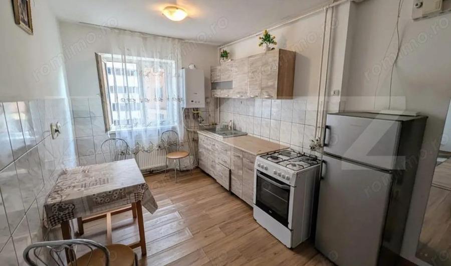 Apartament cu 2 camere, zona cetate, etaj intermediar. - 1