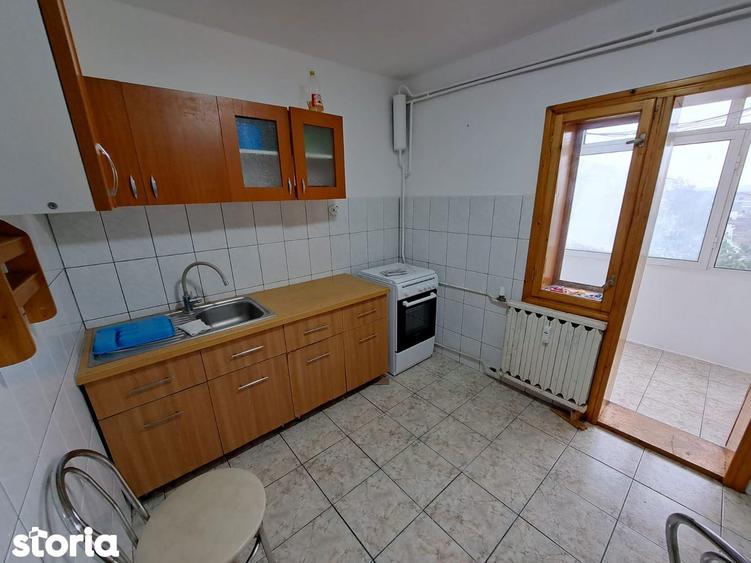 Apartament cu 3 camere decomandate, Burdujeni Cuza -Voda 2 - 12