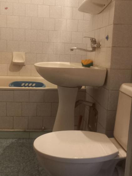 Apartament cu 3 camere decomandat în Radu Negru