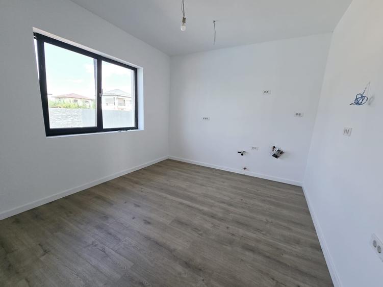 Vila individuala cu piscina si fireplace - 4 camere - 3 bai - dressing - 5