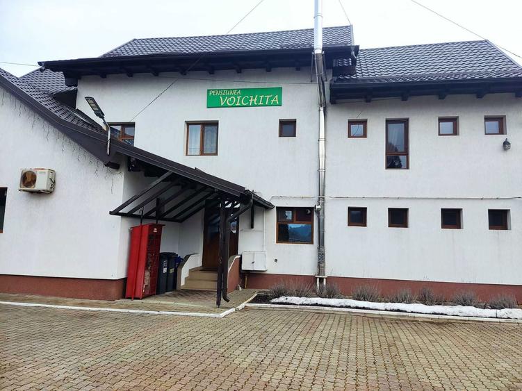 Pensiune si casa cu teren in Bucovina - 5