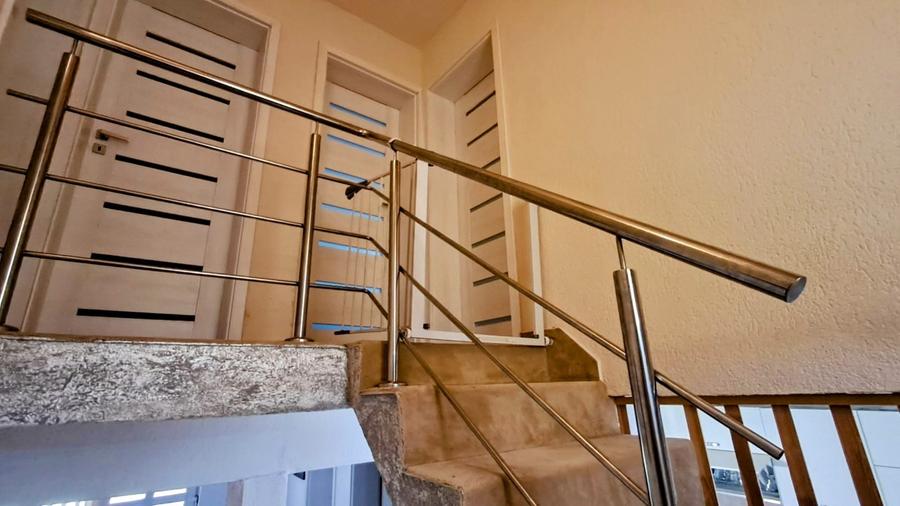 Casa individuală P+M, zonă liniștită, în Vatra veche a satului - 10