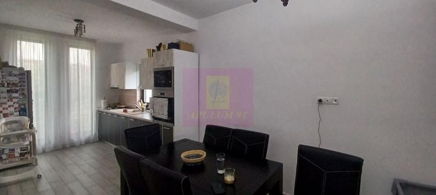 Casă cu 4 camere cu Teren 450 Mp în Săbăreni