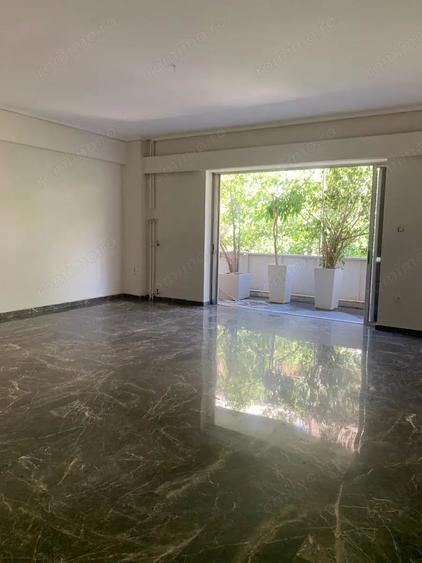 Spațiu comercial, de 80 mp, în Sebastian