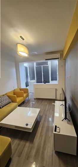 Apartament cu 2 camere decomandat, mobilat în Universitate