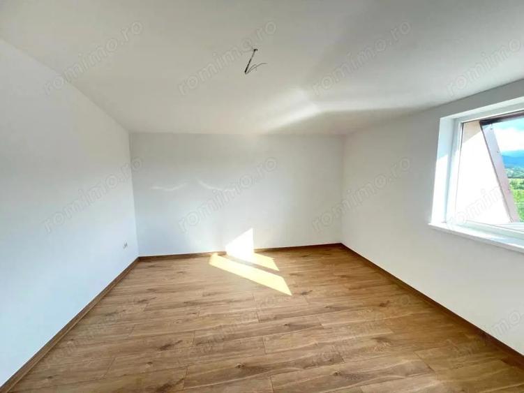 Apartament cu 2 camere decomandat în Sânpetru