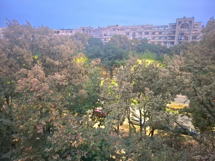 Apartament cu 2 camere decomandat în P-ța Unirii