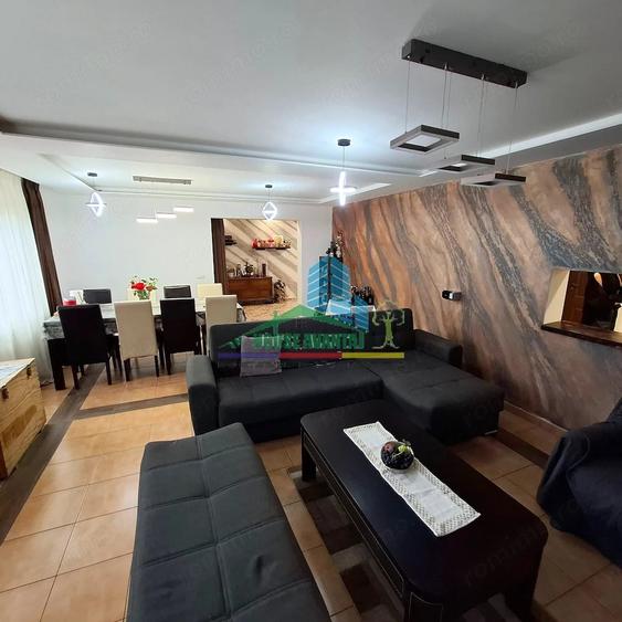 Casă cu 7 camere cu Teren 960 Mp în Câmpineanca