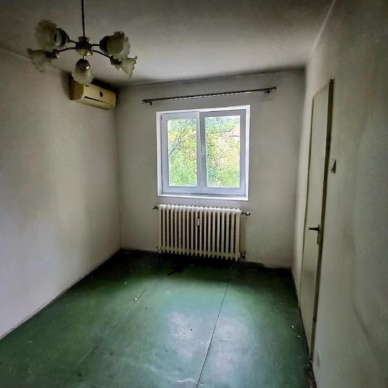 Garsonieră semidecomandată în Unirii