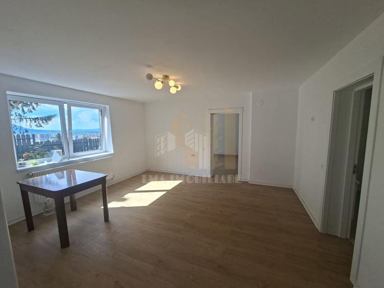 Apartament cu 2 camere semidecomandat în Brașovul Vechi