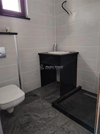 Spațiu comercial, de 350 mp, în Central