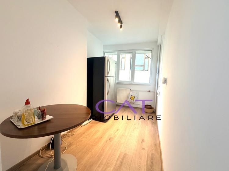 2 camere de închiriat in apartament cu 3 camere zona Universitate - 5