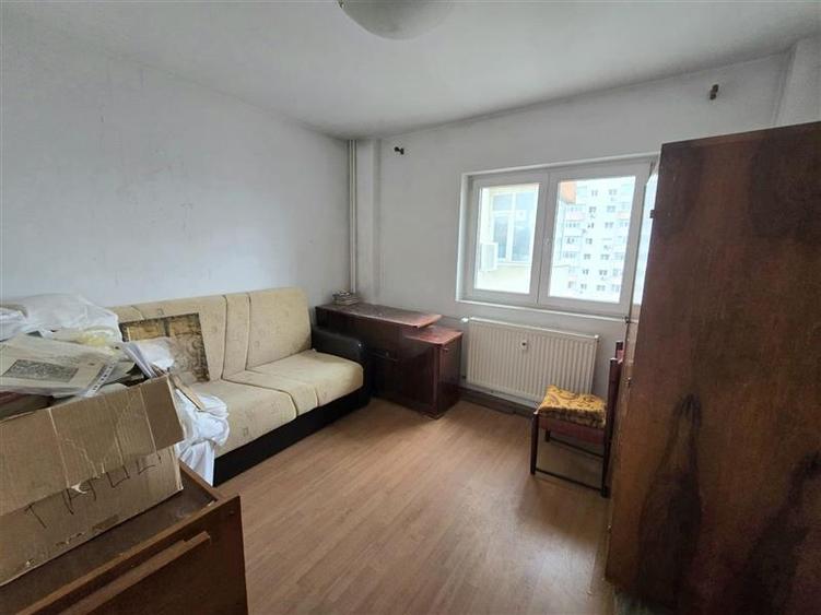 4 CAMERE 2 BAI DECOM ION MIHALACHE TURDA PARC REGINA MARIA ET 6/10 AN 1982 - 6