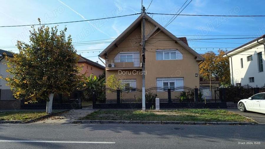 Vand casa P+M, 8 camere,teren 760 mp, zona Lipovei