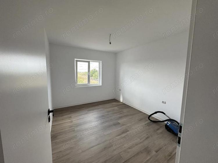 1\2 Duplex Utvin P+E,4Camere,2 Bai,Toate Utilitatile - 8