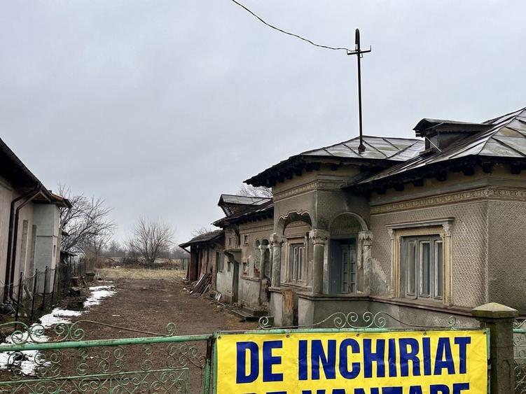 Casa si teren strada principala de inchiriat - 2