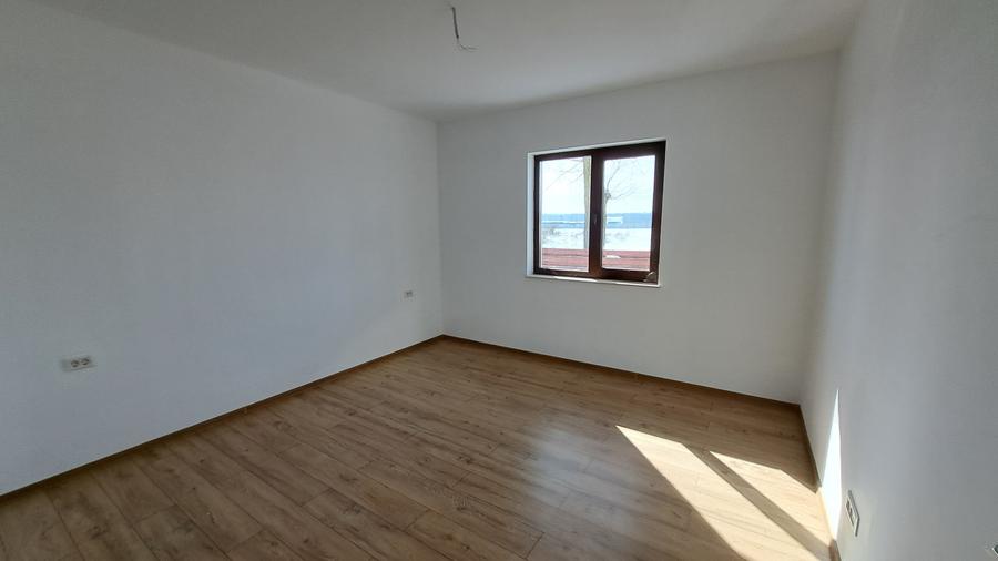 CASA 4 CAMERE CU SUPRAFATA GENEROASA IN  STIL NEOROMANESC - 24