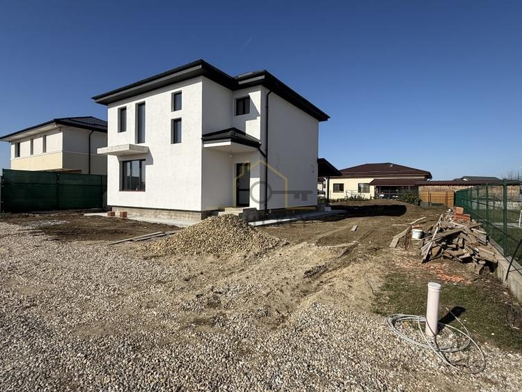 Casa moderna in zona rezidentiala! 4 camere, teren 560mp! Comision 0%! - 1