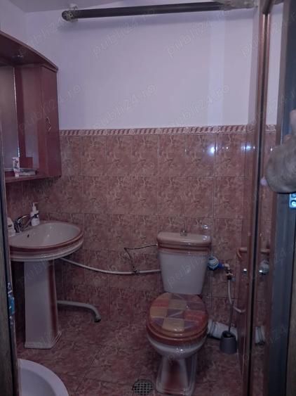 De vanzare apartament 4 camere, decomandat, zona Autogara, etaj 3. - 12