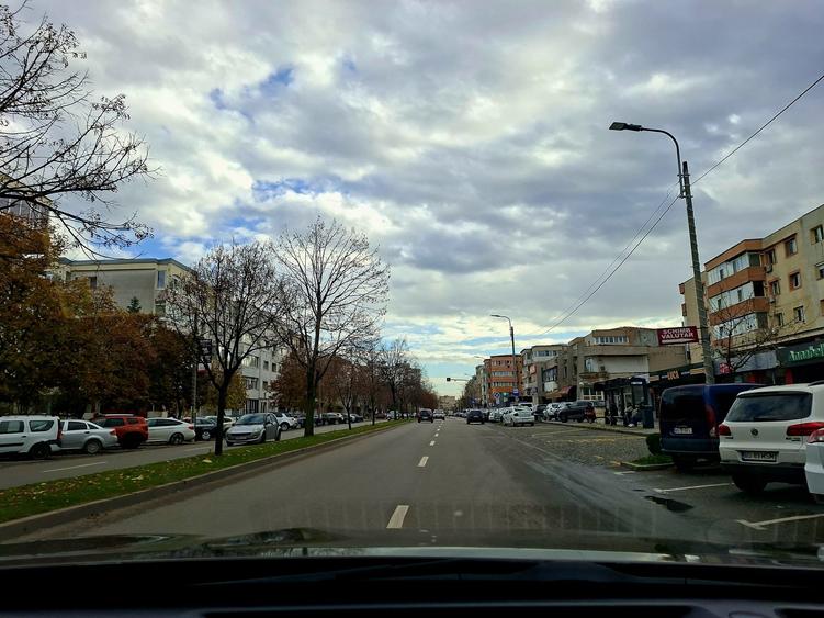 4 camere Banat , Decomandat / Centrală , Amplasament DEOSEBIT - 1