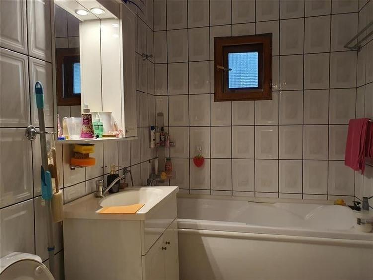 Apartament 3 camere,hol patrat, logie, balcon, et 3, CT, mobilat, ultracentral - 8