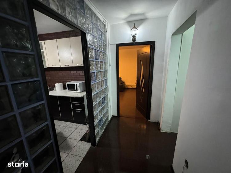 Apartament 4 camere, balcon ?i garaj - 8