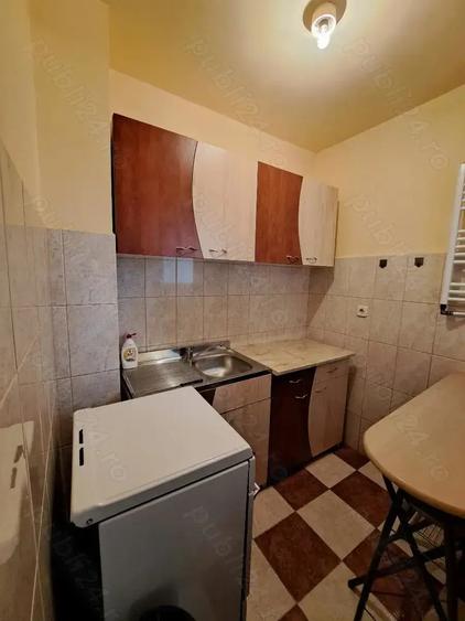 Dau in chirie garsoniera in zona Iosia - 4