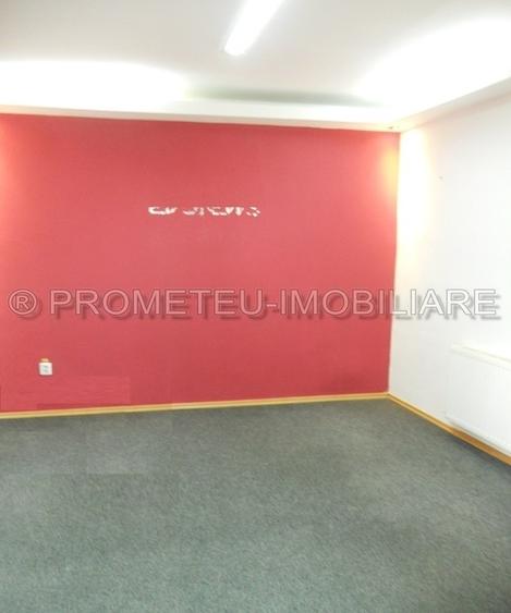 Piata Iancului, metrou, vila P+1E+M cu 5 camere, 3 bai - 6