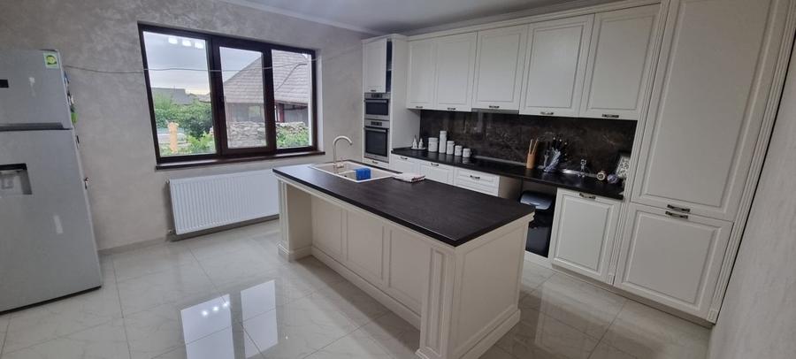 Vila cu etaj in zona fostelor sere Dobosari - 3