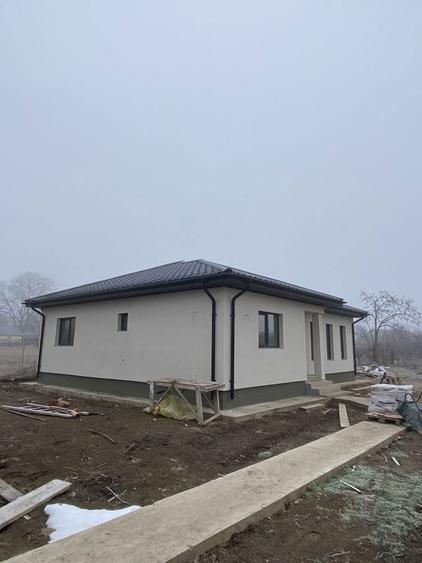 Vand casa in comuna Cordun - 1